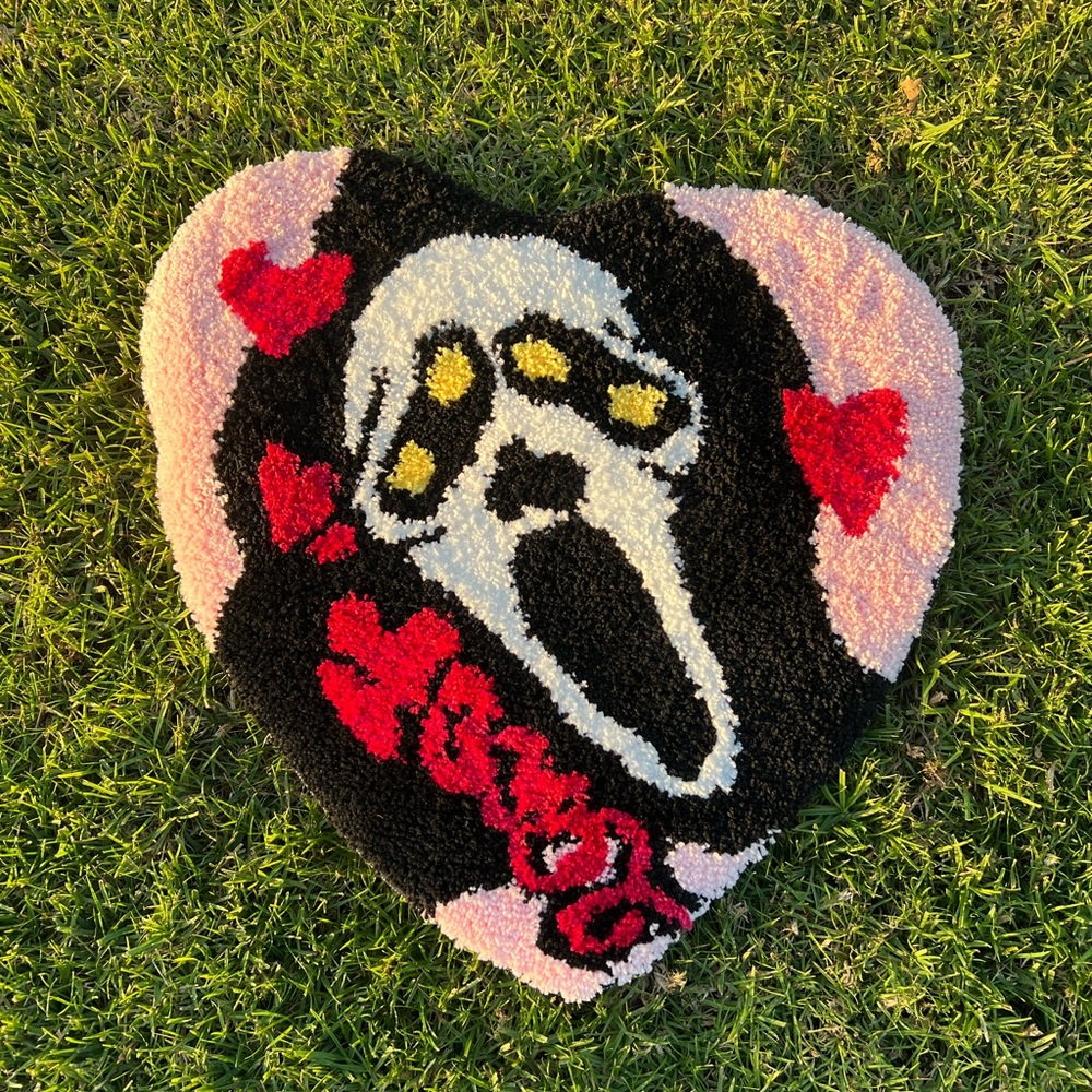 Heart-Shaped Scream Rug - Black, Red, Pink